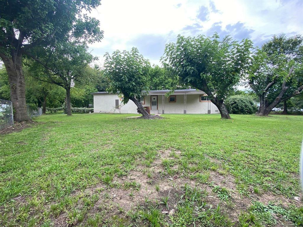 Property Photo:  720 E Will White Road  TX 75143 