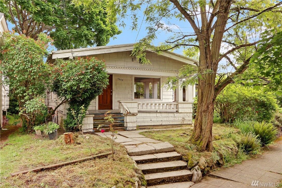 Property Photo: 5408 Kensington Place N WA 98103