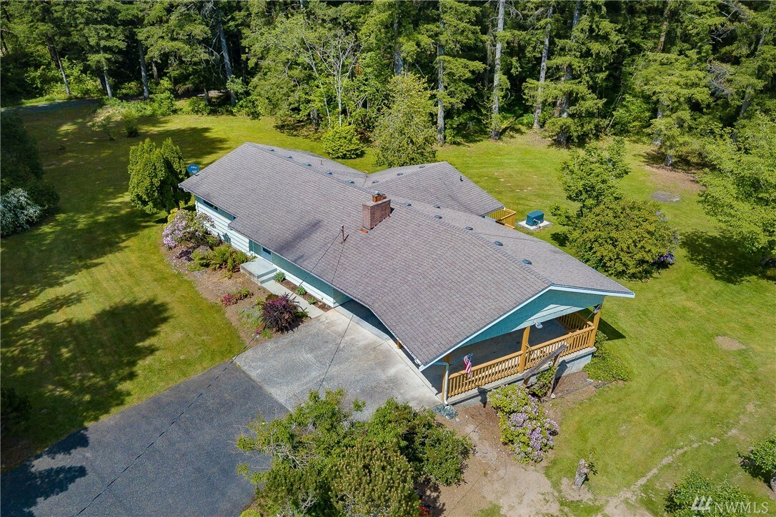 Property Photo:  8980 Kendall Rd  WA 98295 