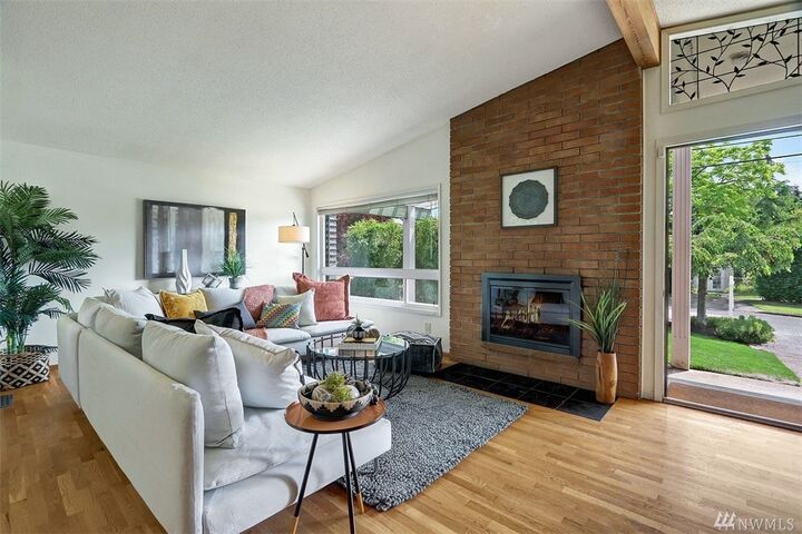 Property Photo:  3906 SW Elmgrove Street  WA 98136 