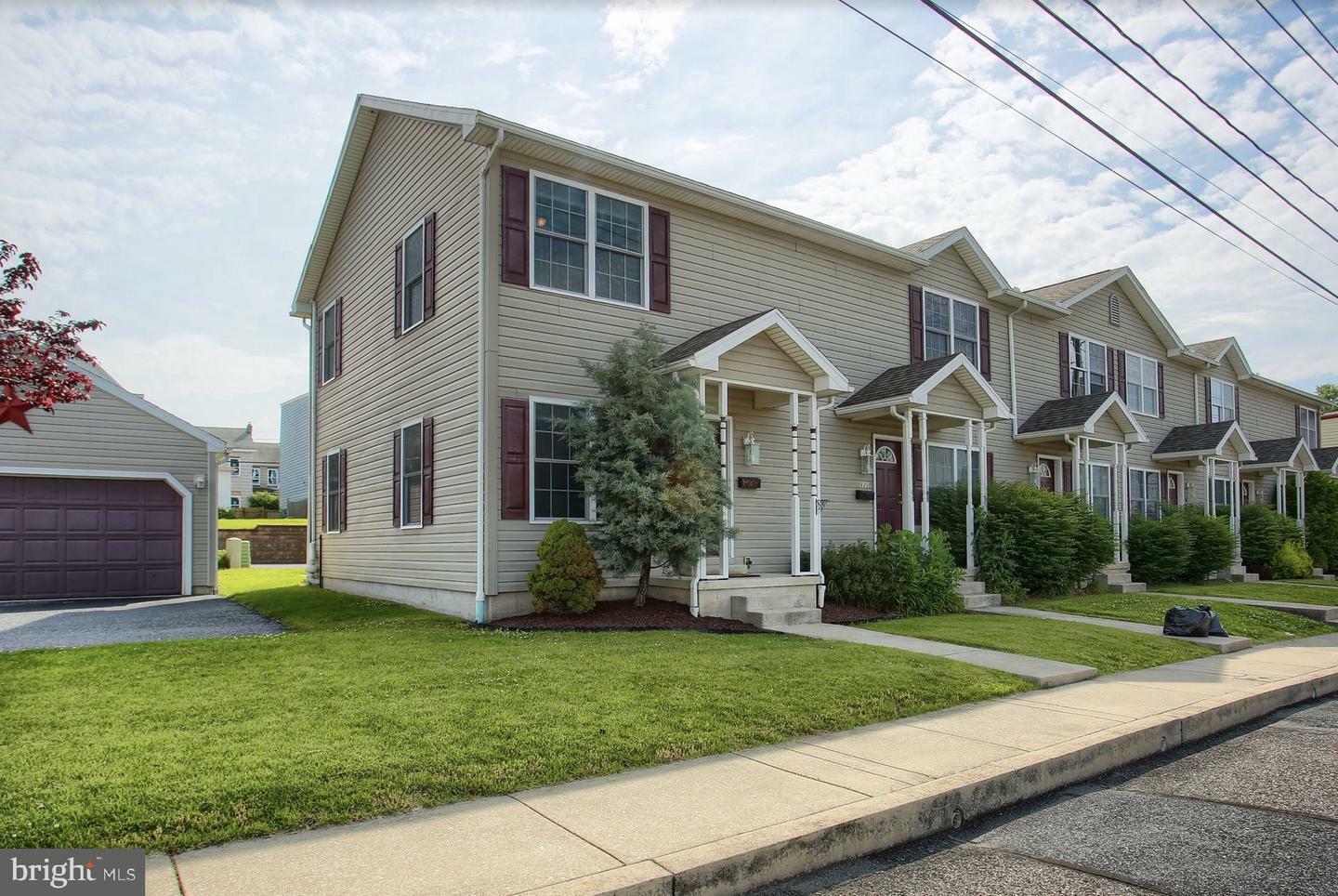 Property Photo: 122 N Wood Street PA 17057