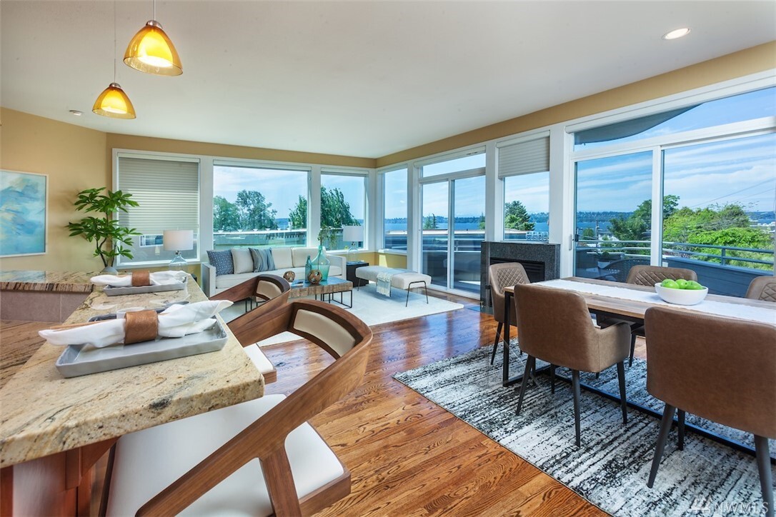 Property Photo: 137 10th Avenue S WA 98033