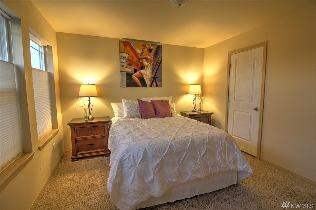 Property Photo: 1518 Historic Lane WA 98801