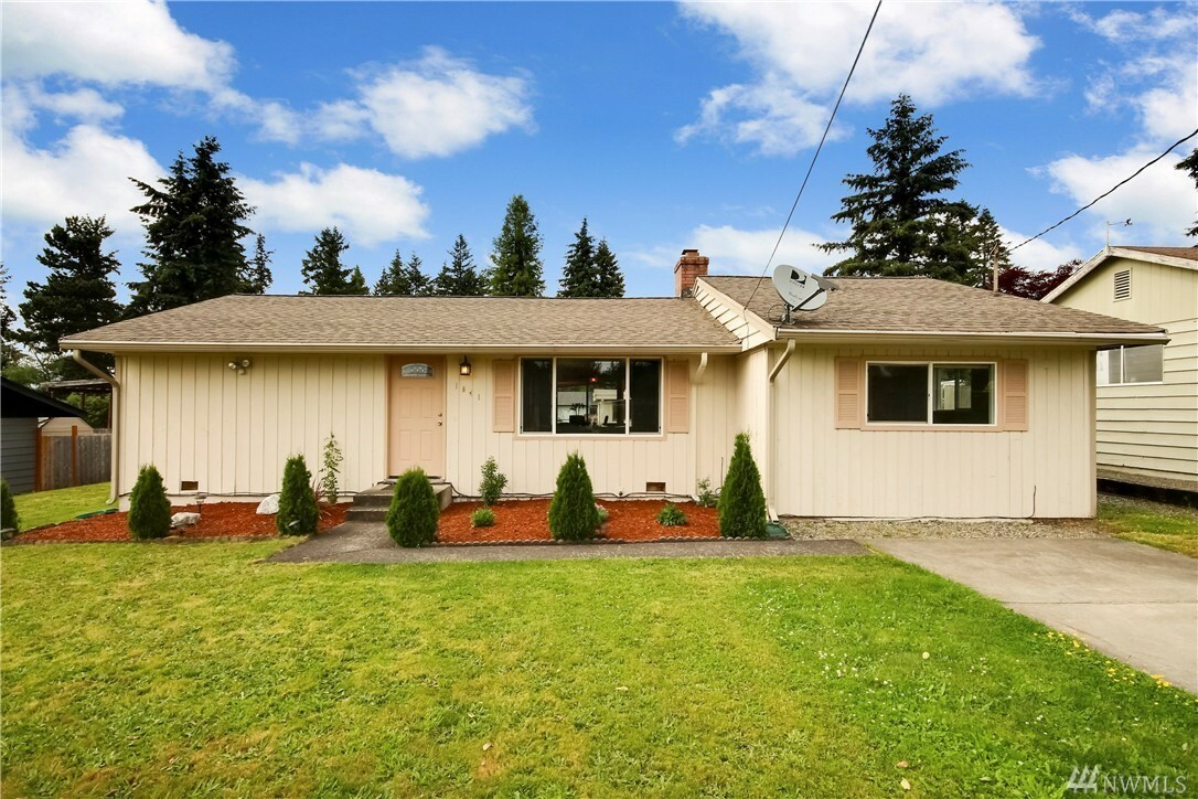 1041 E Maple St  Kent WA 98030 photo