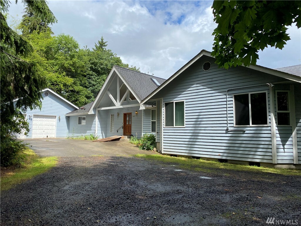 Property Photo: 6695 SE Arcadia Rd WA 98584