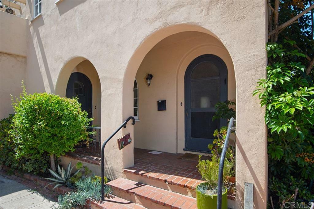 Property Photo: 2528-30 Front St CA 92103
