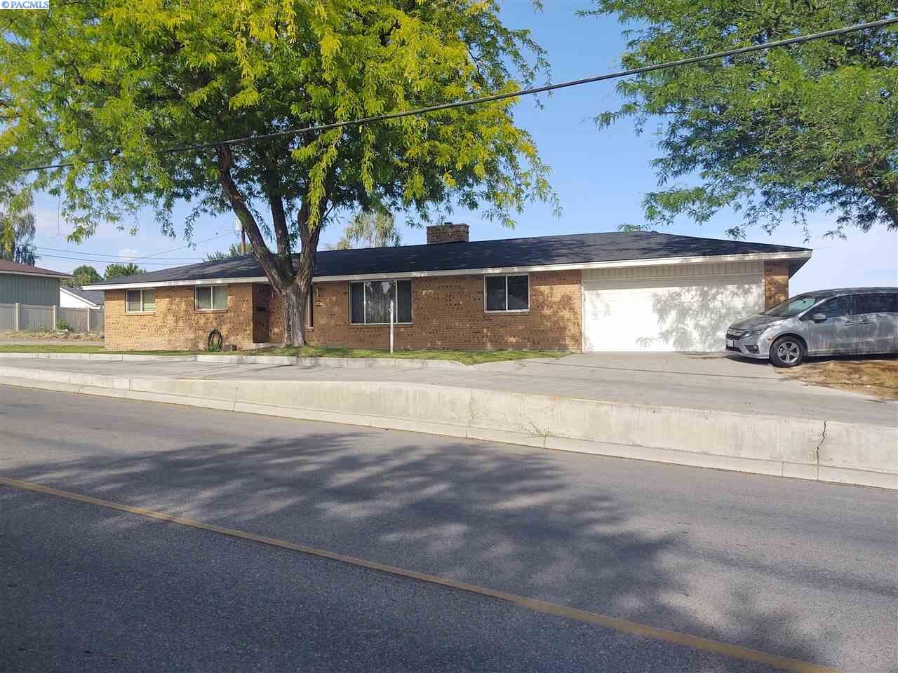 Property Photo: 803 S Euclid WA 98930