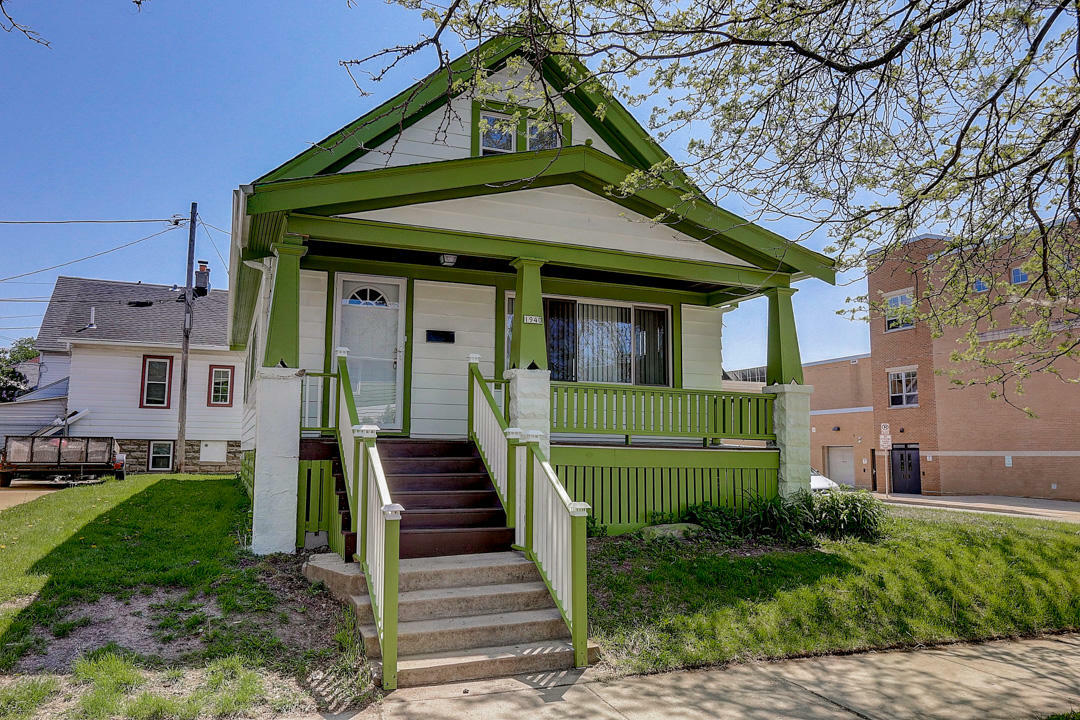 Property Photo:  1940 S 25th St  WI 53204 