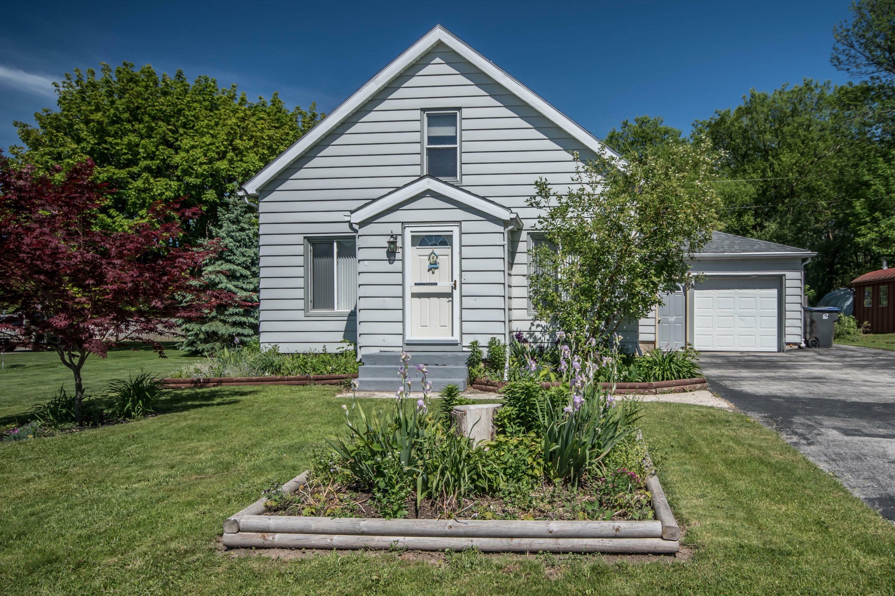 Property Photo: 1627 N 38th St WI 53081