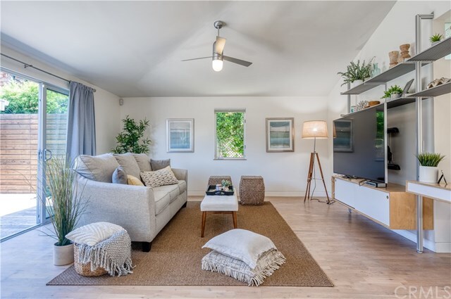Property Photo: 2924 Stanford Avenue CA 90292