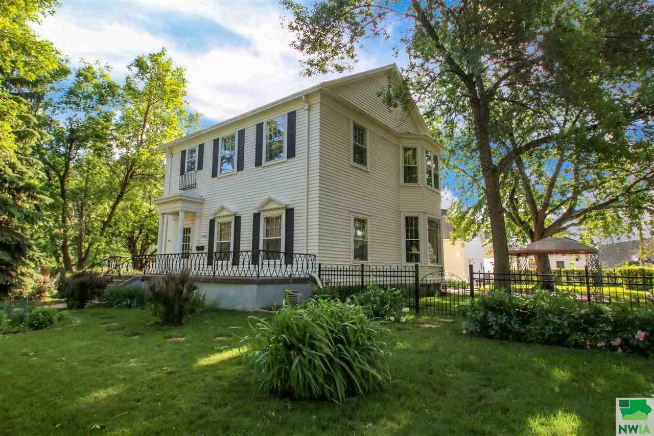 Property Photo:  2932 Jackson Street  IA 51104 