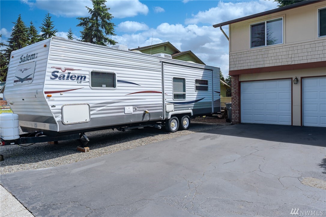 Property Photo: 33736 37th Place SW WA 98023