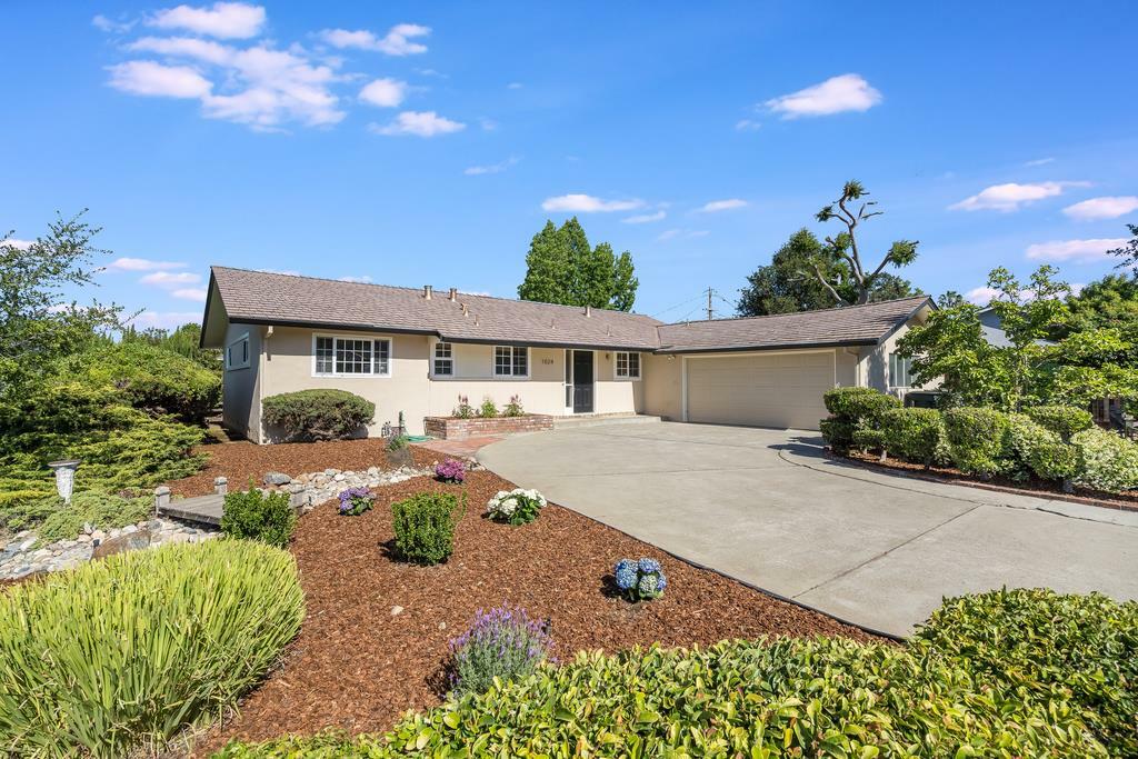 Property Photo:  1024 Havre Court  CA 94087 