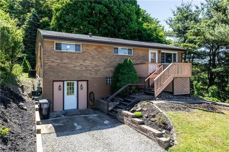 Property Photo:  105 Meadow Drive Ext  PA 15085 