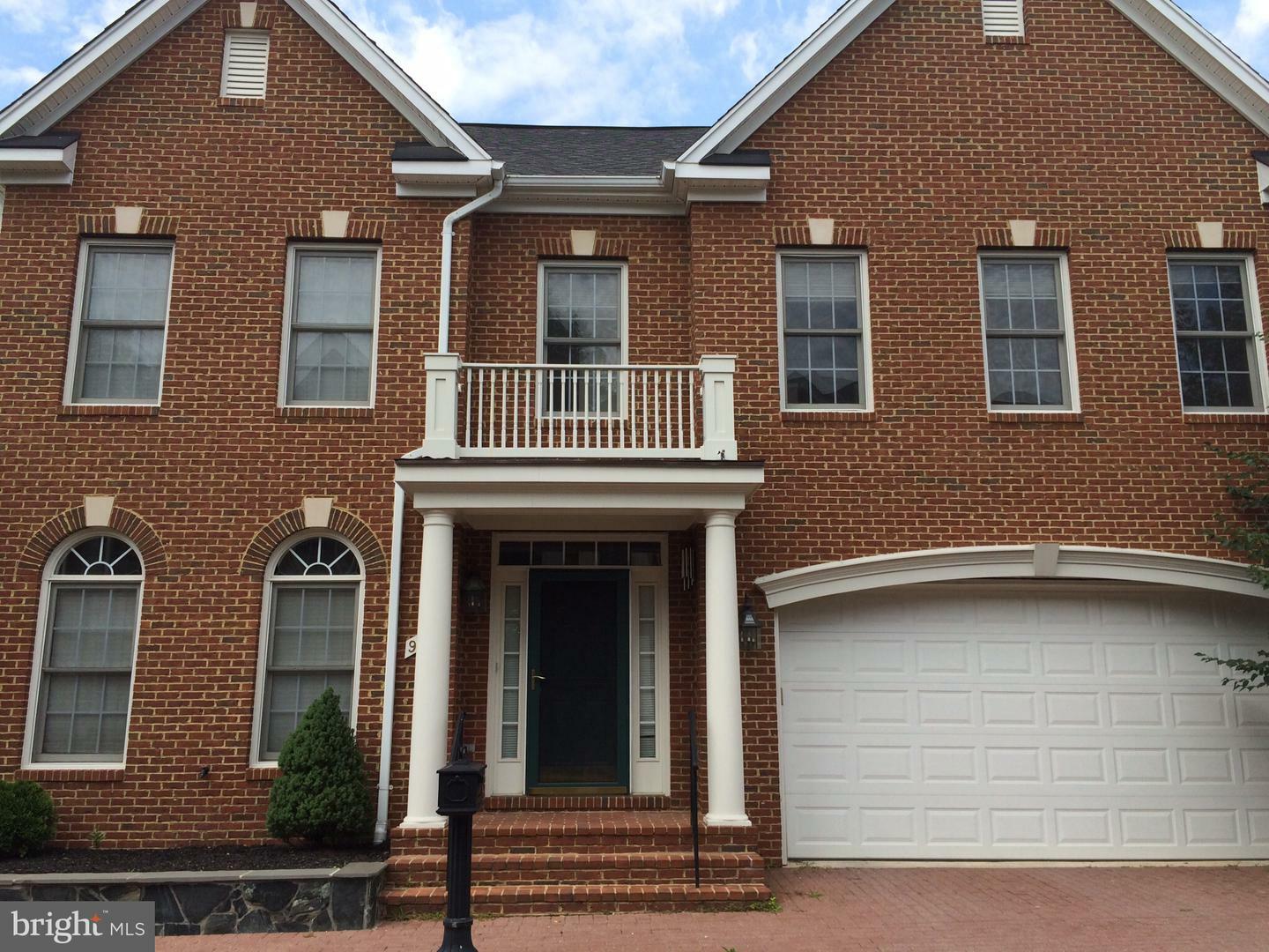 Property Photo:  9251 Lee Masey Drive  VA 22079 