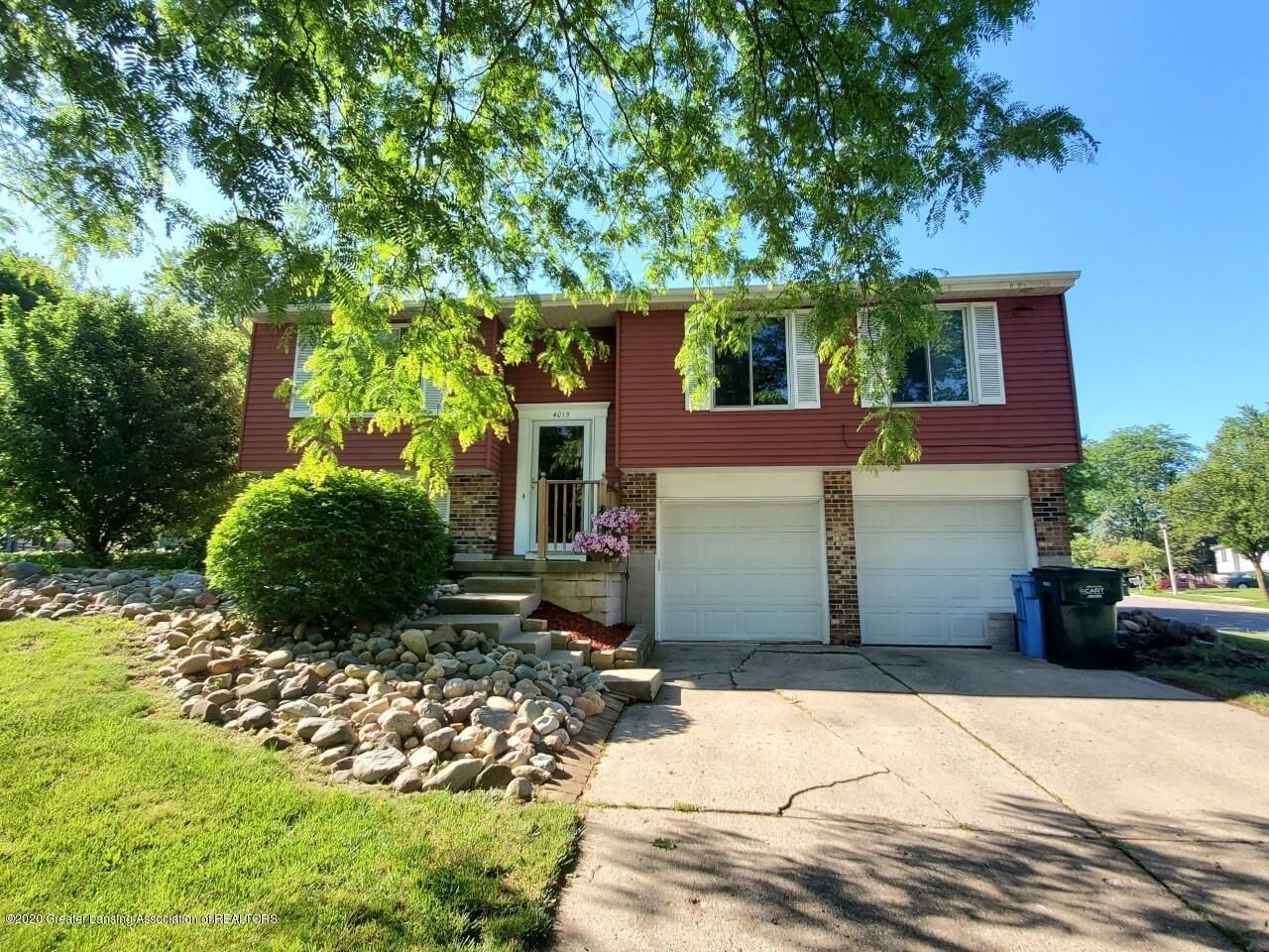 Property Photo:  4015 Bridgeport Drive  MI 48911 
