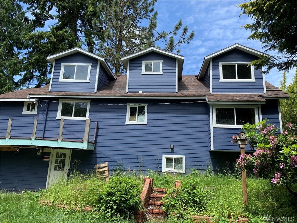 Property Photo: 1423 S 223rd St WA 98198