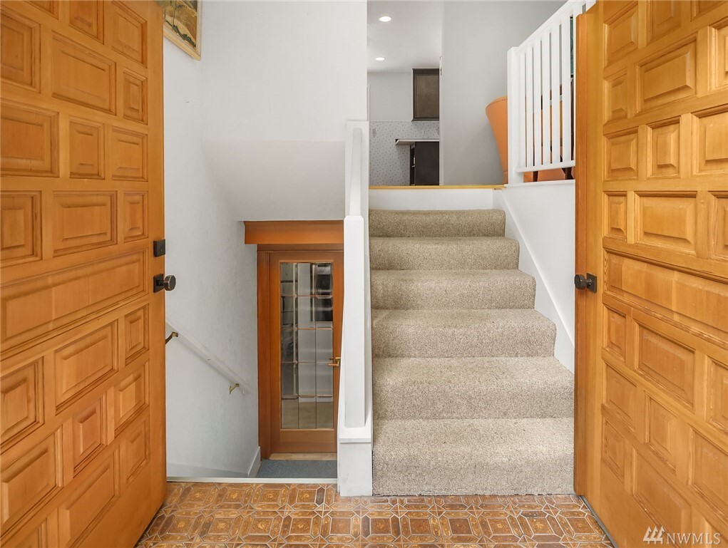 Property Photo: 4008 NE 197th Street WA 98155