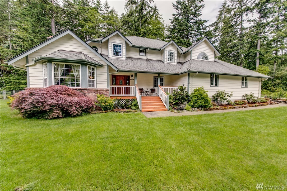 Property Photo:  6818 Arlington Place SE  WA 98367 