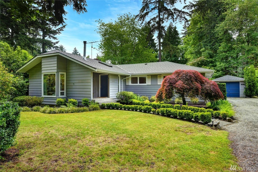 Property Photo:  10479 SE 19th Street  WA 98004 