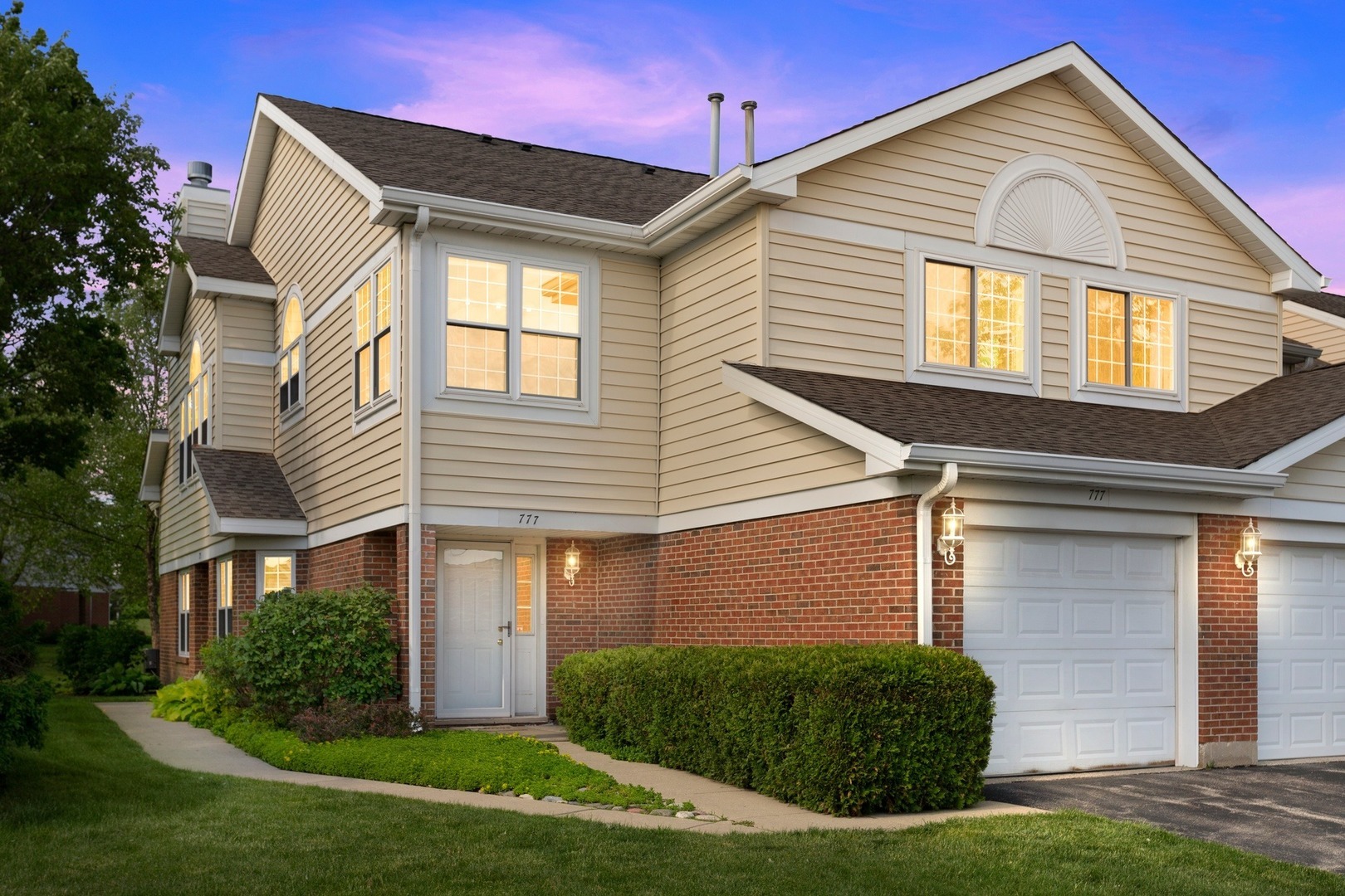 Property Photo: 777 West Happfield Drive IL 60004