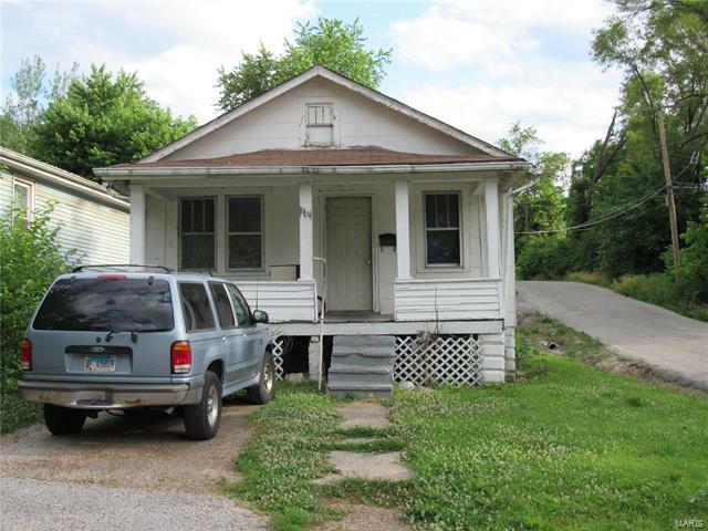 Property Photo: 2834 Residence St. 62002