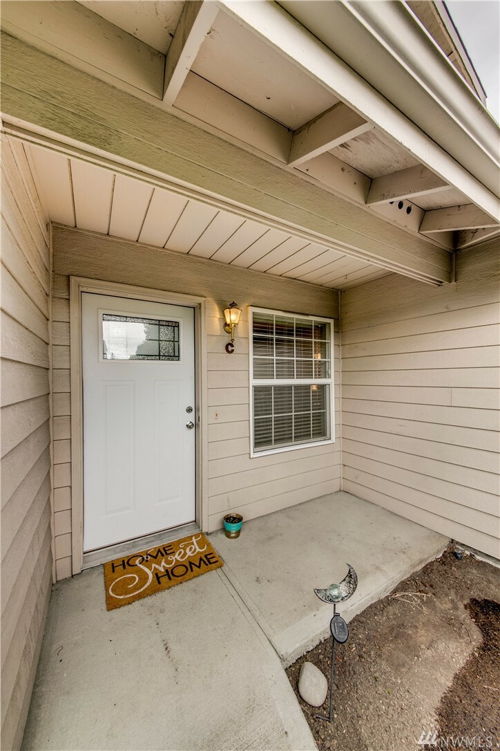 Property Photo:  9817 132nd St Ct E C  WA 98373 