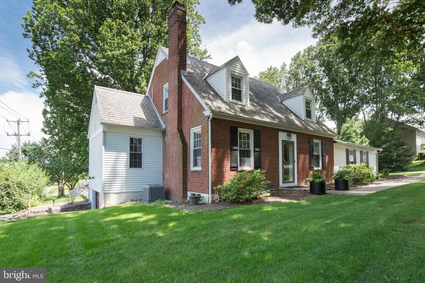 Property Photo:  605 Church Street  PA 17538 