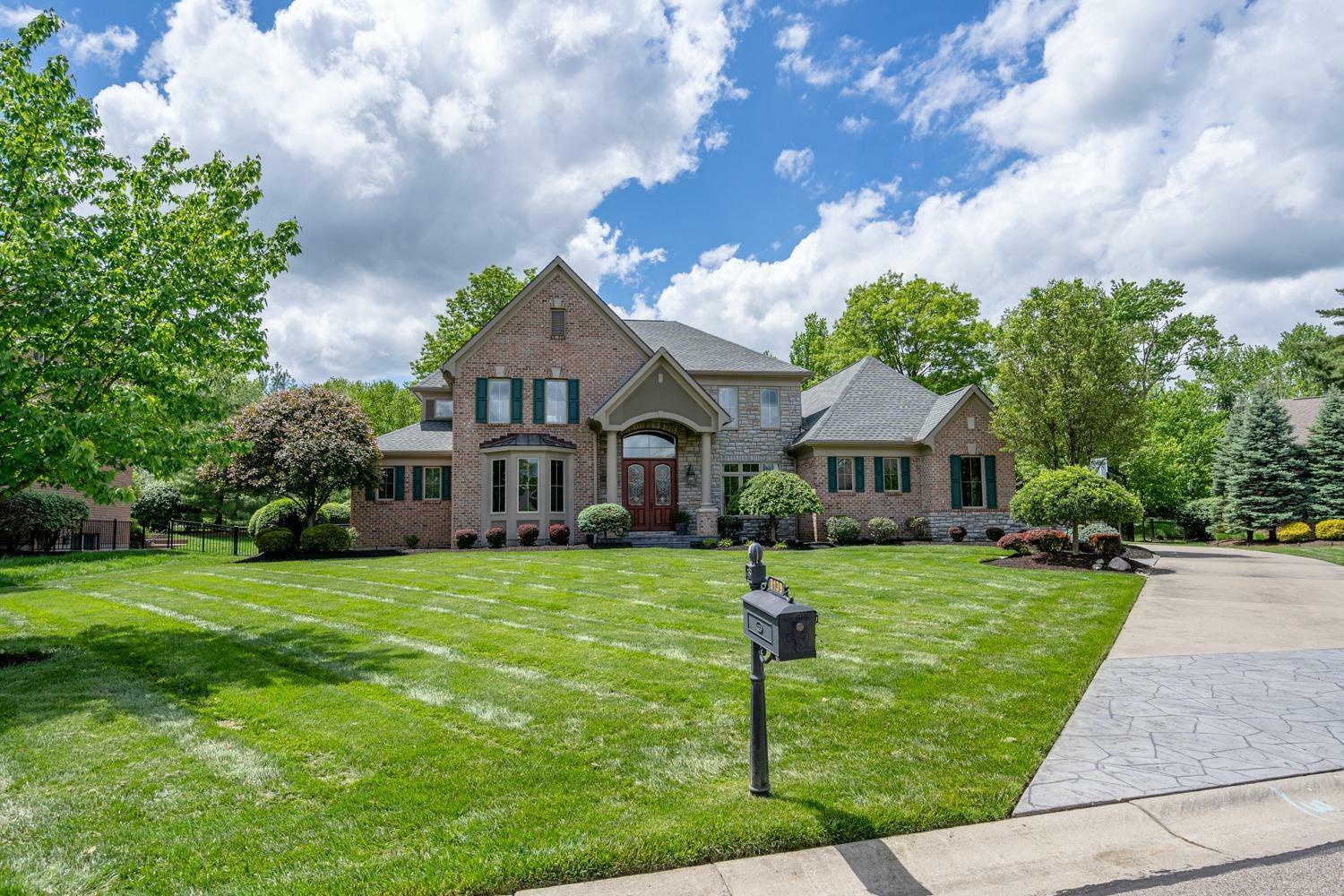 Property Photo: 8139 Deer Path Ln OH 45243