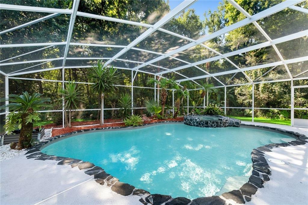 Property Photo:  2188 Turnberry Drive  FL 32765 