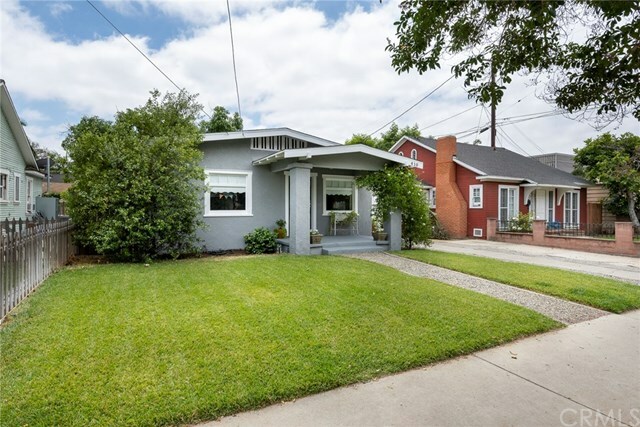 Property Photo:  410 E Washington Avenue  CA 92701 