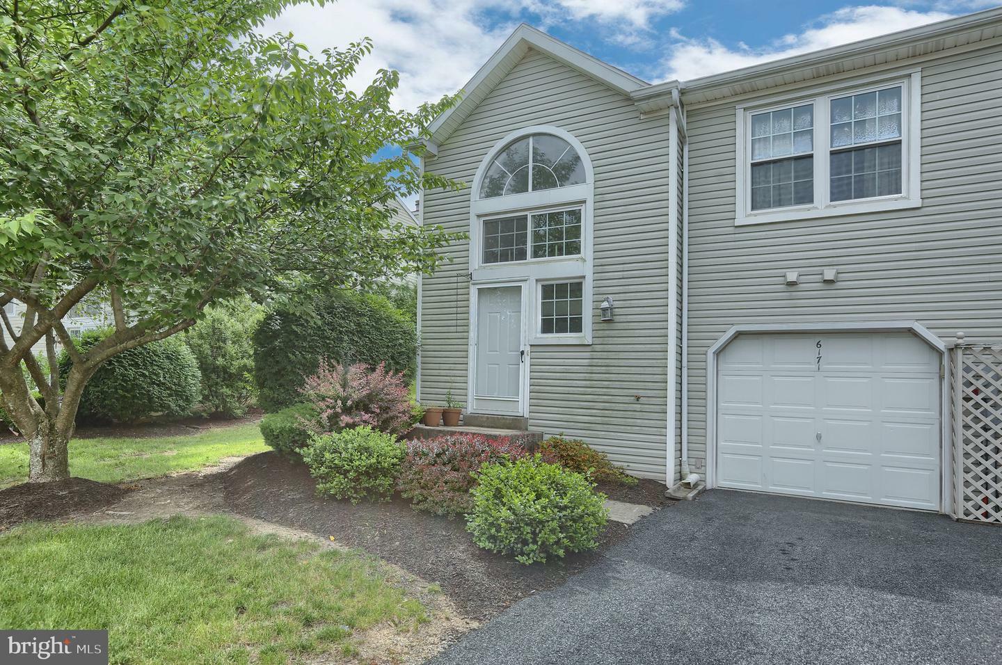 Property Photo:  6171 Spring Knoll Drive  PA 17111 