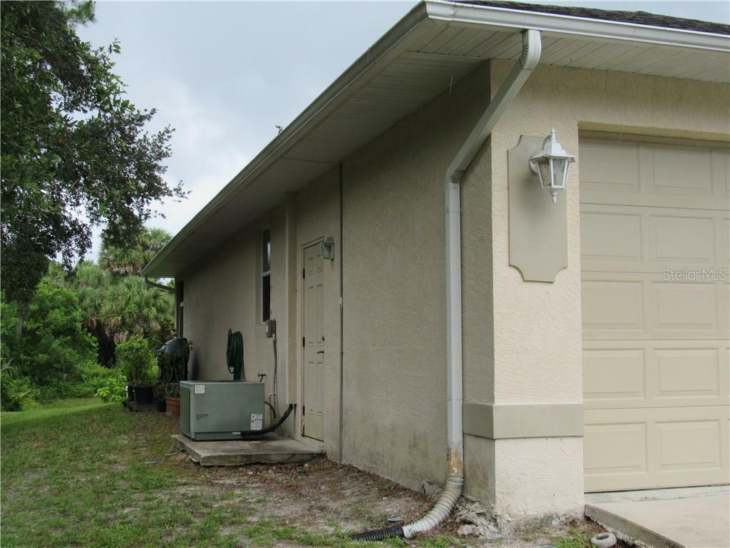 Property Photo:  3628 Garbett Terrace  FL 34288 