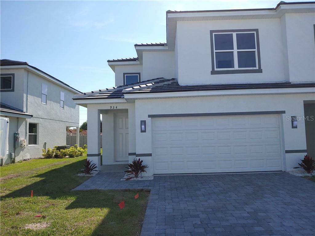 Property Photo:  934 Centaury Drive  FL 34759 