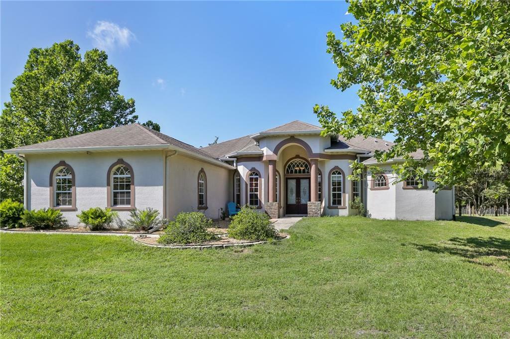 Property Photo:  27016 Fields Farm Lane  FL 33525 