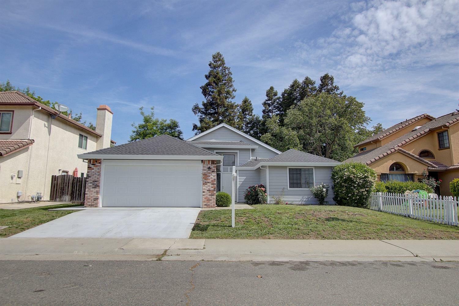 Property Photo:  7423 Brandamore Court  CA 95758 