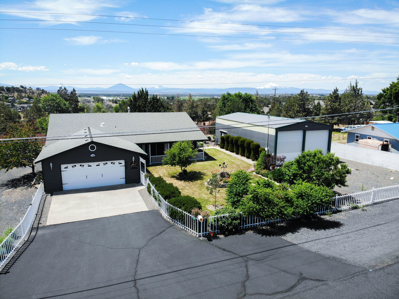 Property Photo: 9047 13th Street OR 97760