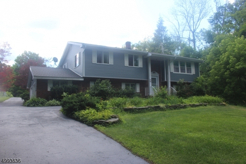 19 Deckertown Tpke  Wantage Twp. NJ 07461 photo