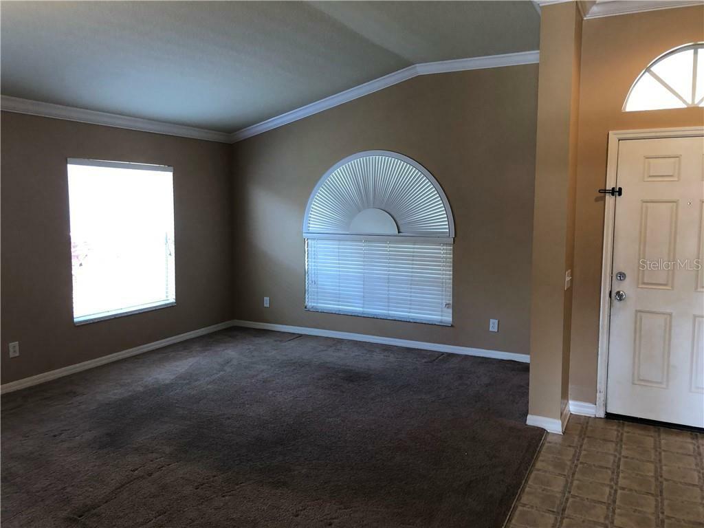 Property Photo:  11132 Rodeo Lane  FL 33579 