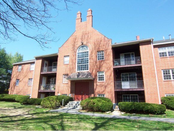 Property Photo: 9 Louisburg Sq.u11 NH 03060