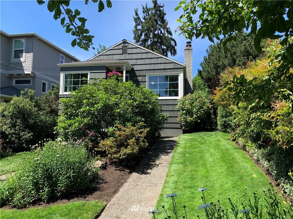 Property Photo:  8019 12th Avenue NE  WA 98115 