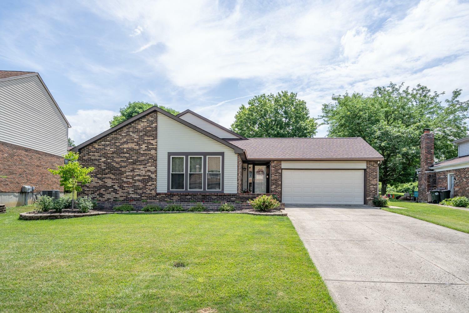 Property Photo:  118 Clarebluff Ct  OH 45238 