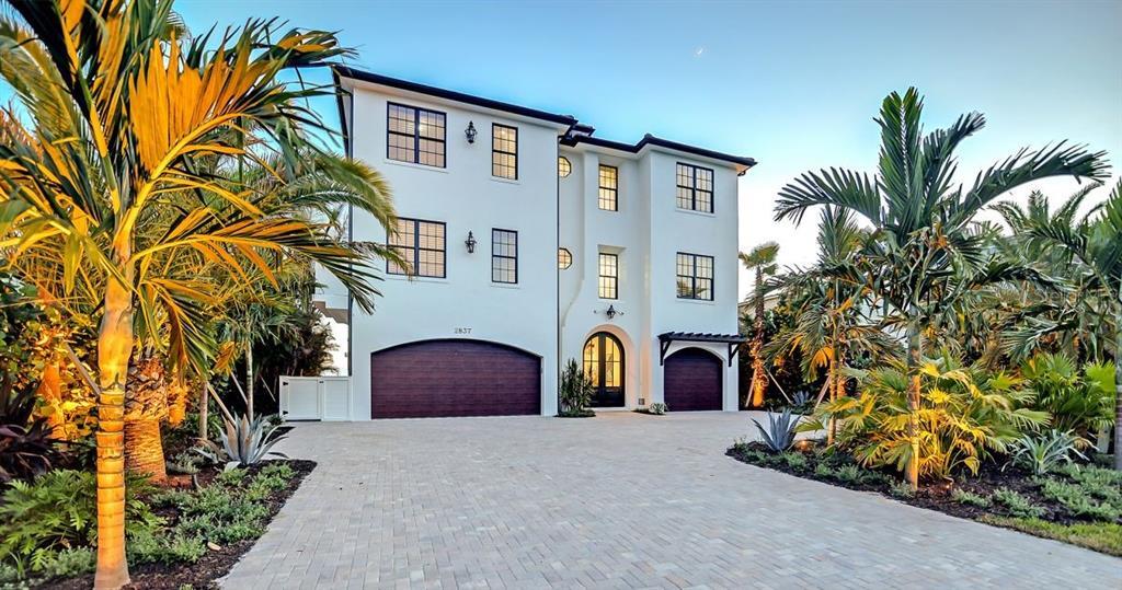 Property Photo: 2837 Gulf Of Mexico Drive FL 34228