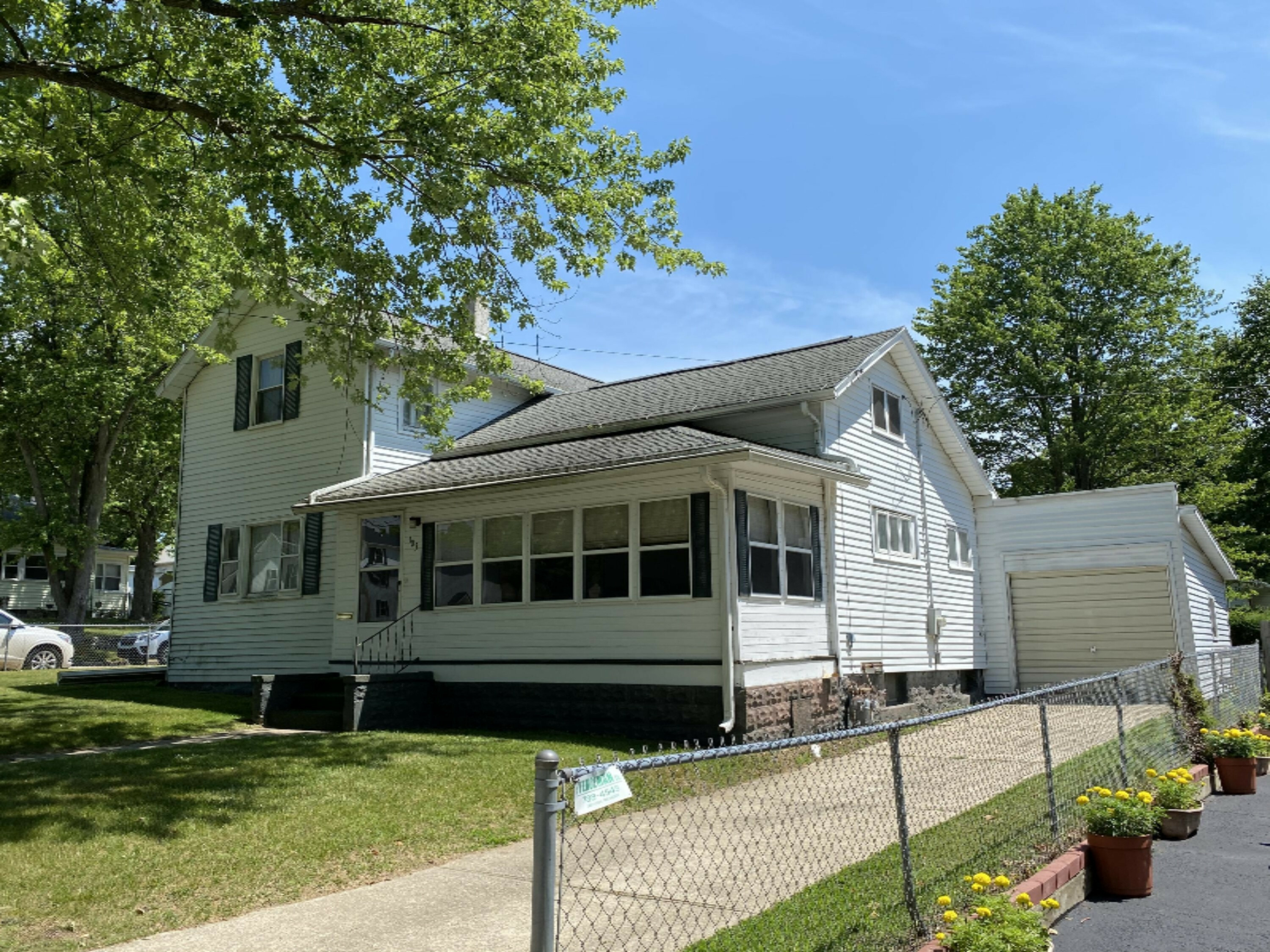 Property Photo:  103 Oak Street  MI 49242 