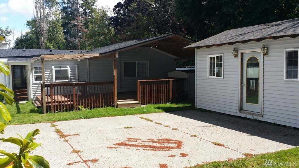 Property Photo: 9022 E E St WA 98445