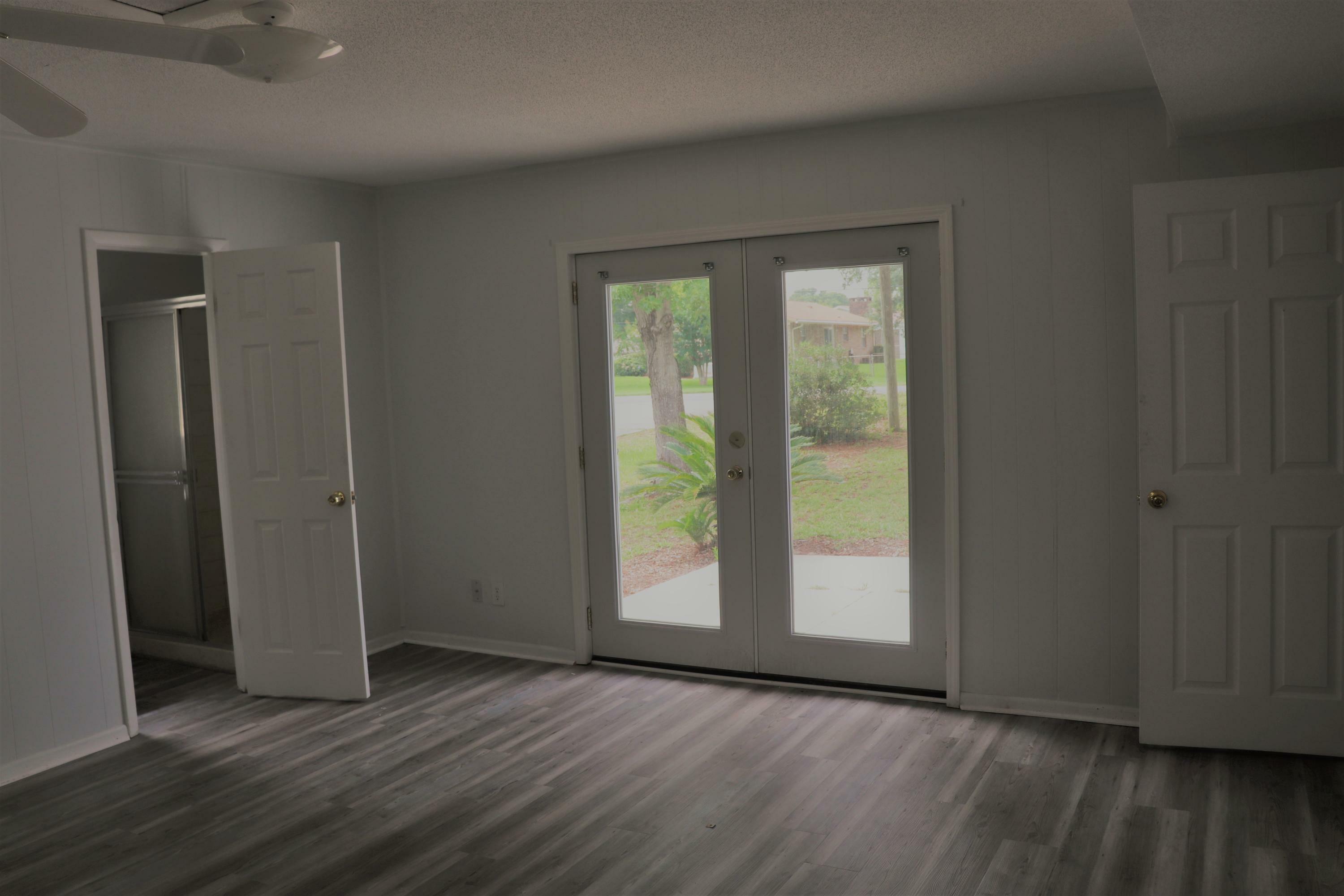 Property Photo:  72 10th Avenue  FL 32579 