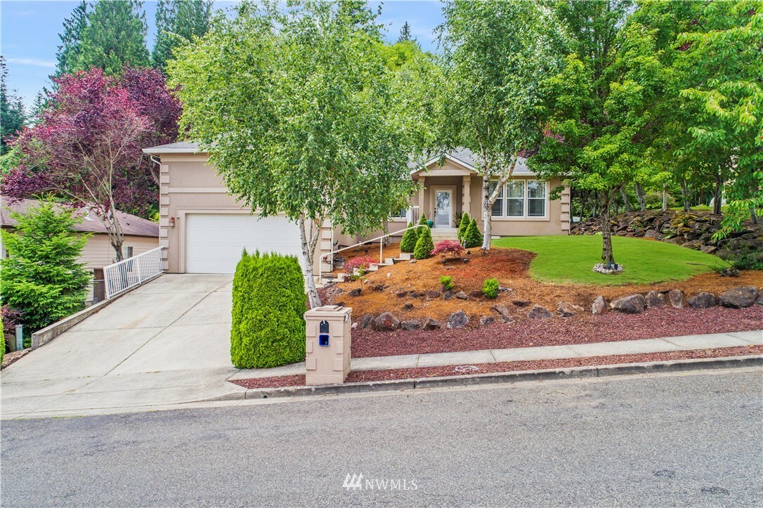 Property Photo:  237 W Beacon Hill Drive  WA 98632 