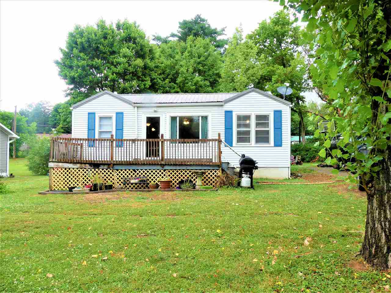 Property Photo: 910 Barnabas Street TN 37303