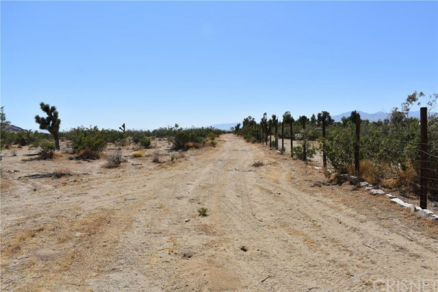 Property Photo: 57 Fickette Ave &Amp 57th W CA 93560
