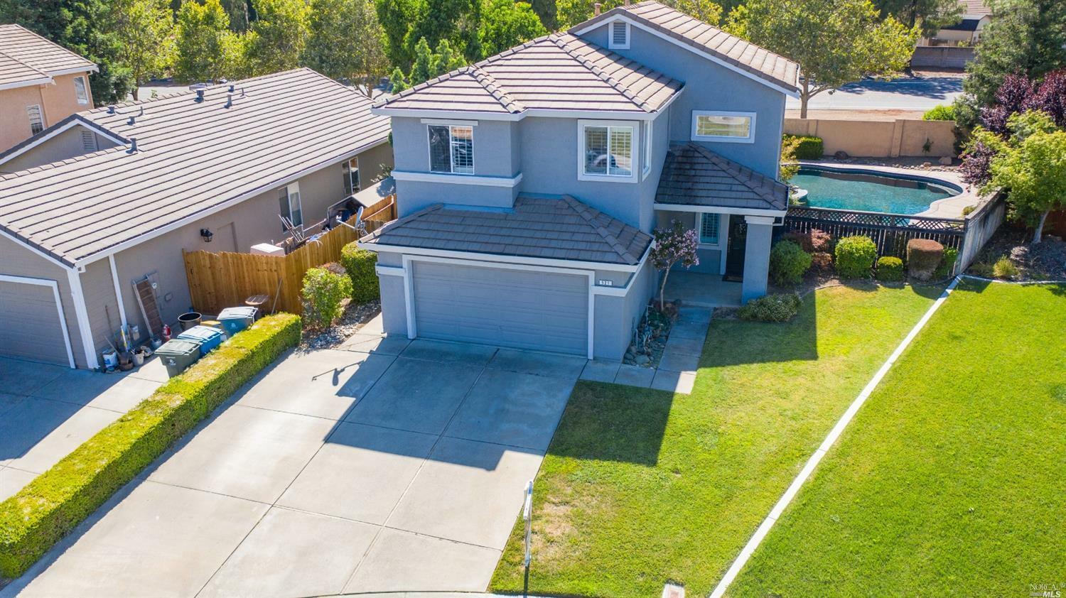 Property Photo:  521 Edenderry Drive  CA 95688 